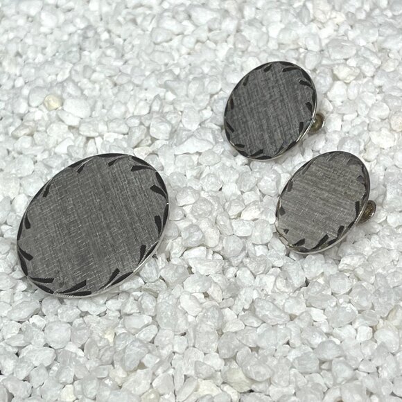 Vintage Sterling Silver Screw-Back Earrings & Brooch Signed Wells - Picture 2 of 7